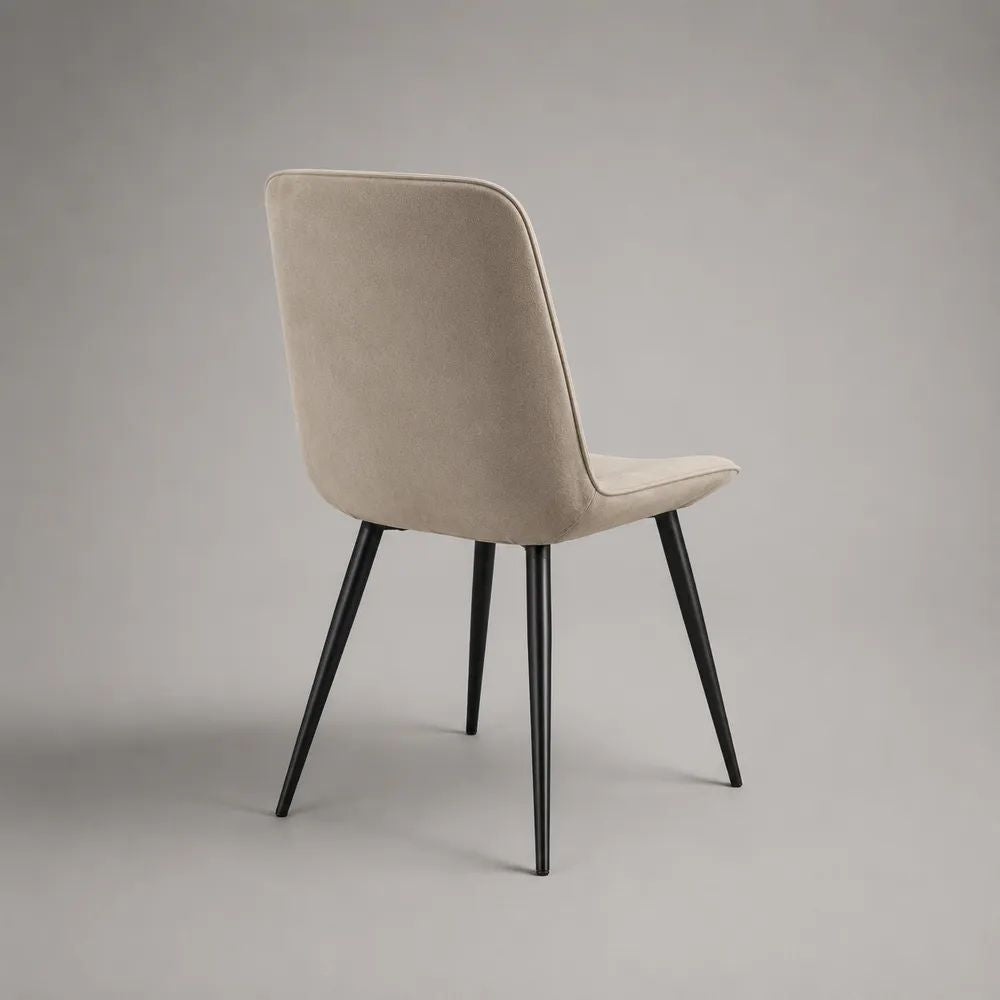 Sedia da pranzo imbottita in microfibra di poliestere beige con gambe in acciaio nero, 54 x 59 x 84 cm